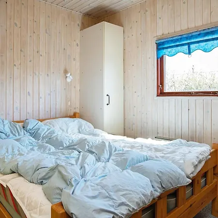 8 Person In Harbo Re By Traum * Harboør